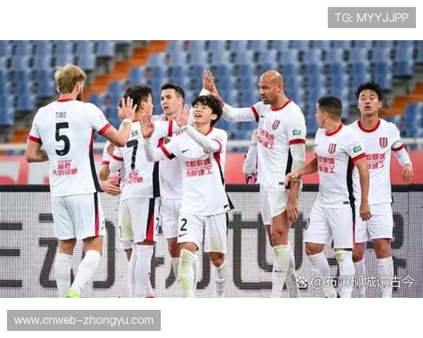 成都蓉城对阵梅州客家阵容调整 严鼎皓替代停赛周定洋担任核心 成都蓉城对阵梅州客家阵容调整 严鼎皓替代停赛周定洋担任核心